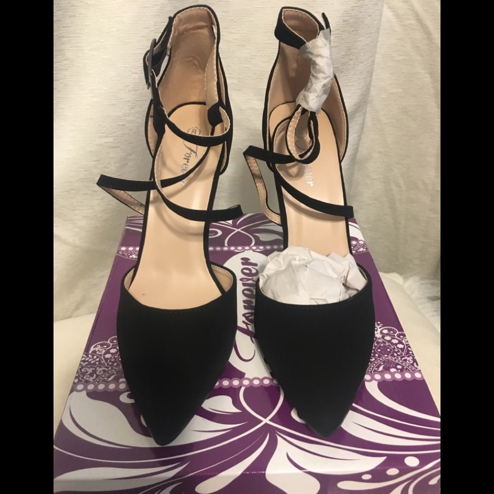 Forever Black Heels - Picture 1 of 6